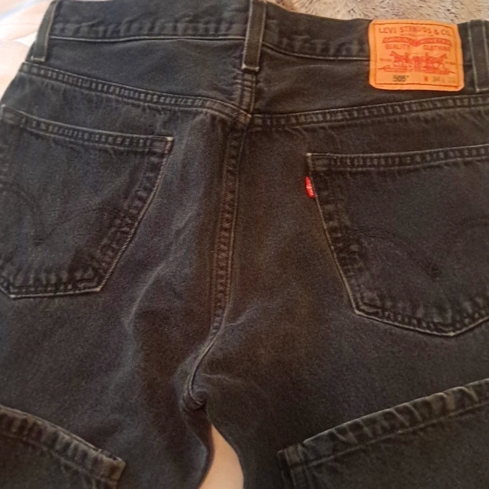 505 men's black Levi's, they're in great shape